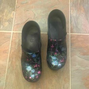 Dansko professional size 39